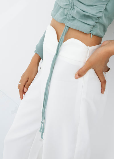 Scalloped belt flared pants