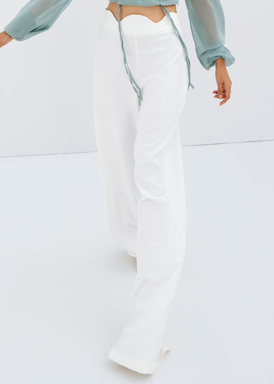 Scalloped belt flared pants