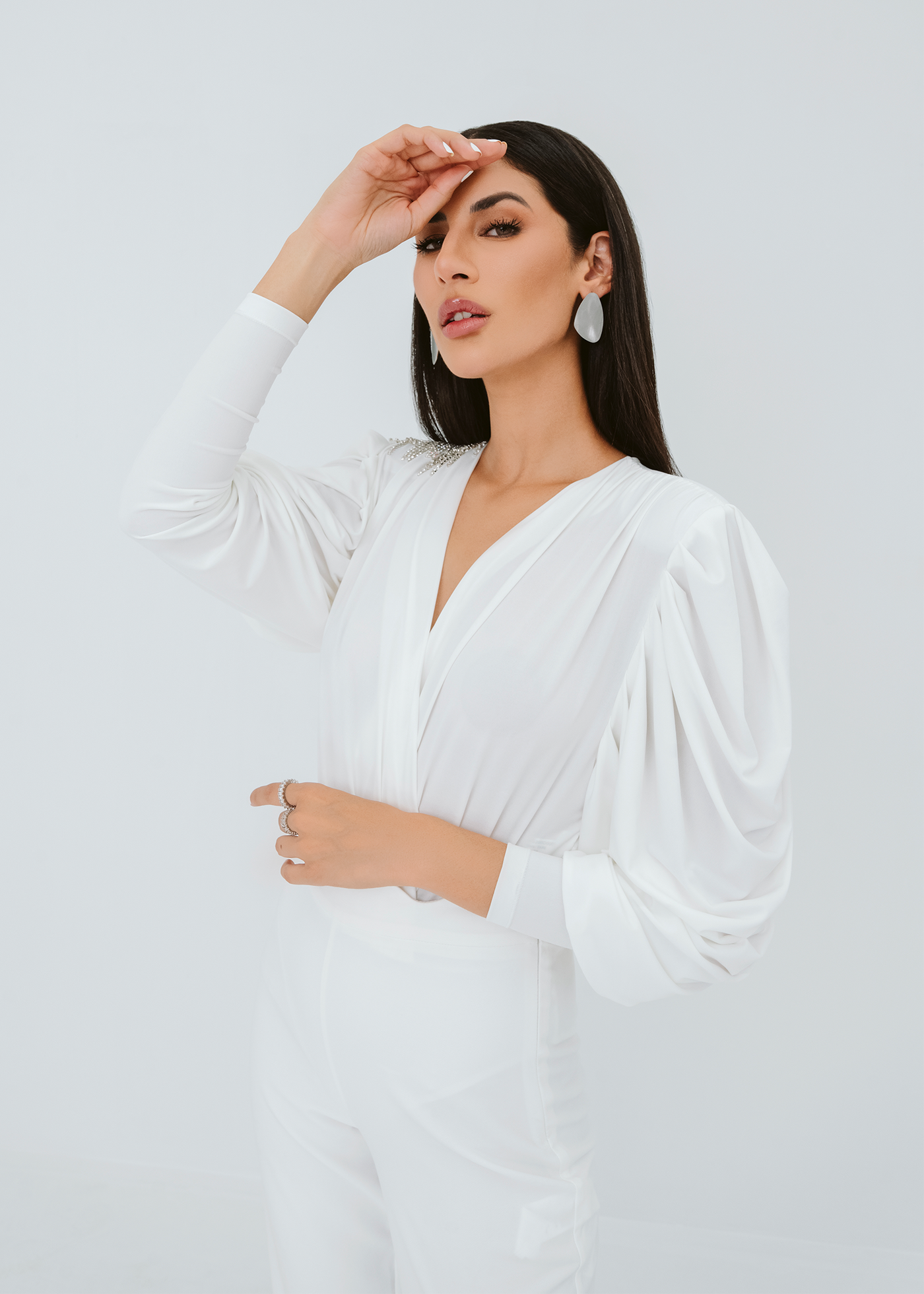 Gathered sleeves bodysuit with crystal brooch