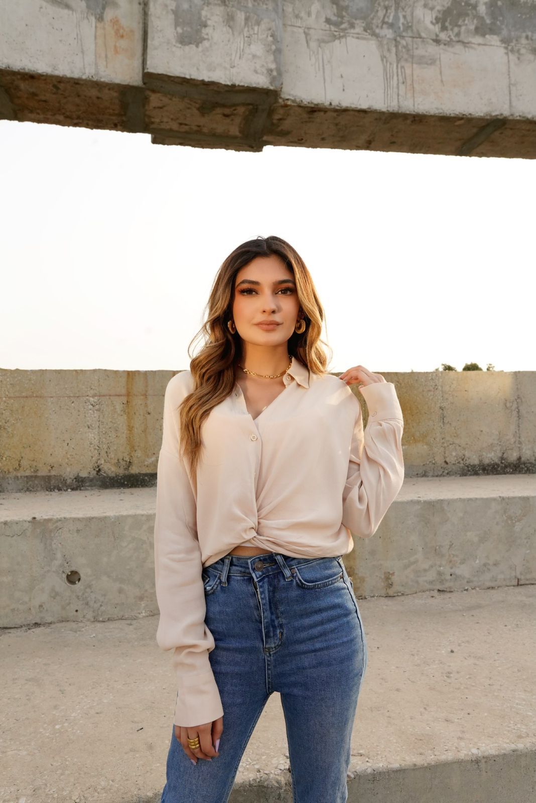 Twisted front button-up