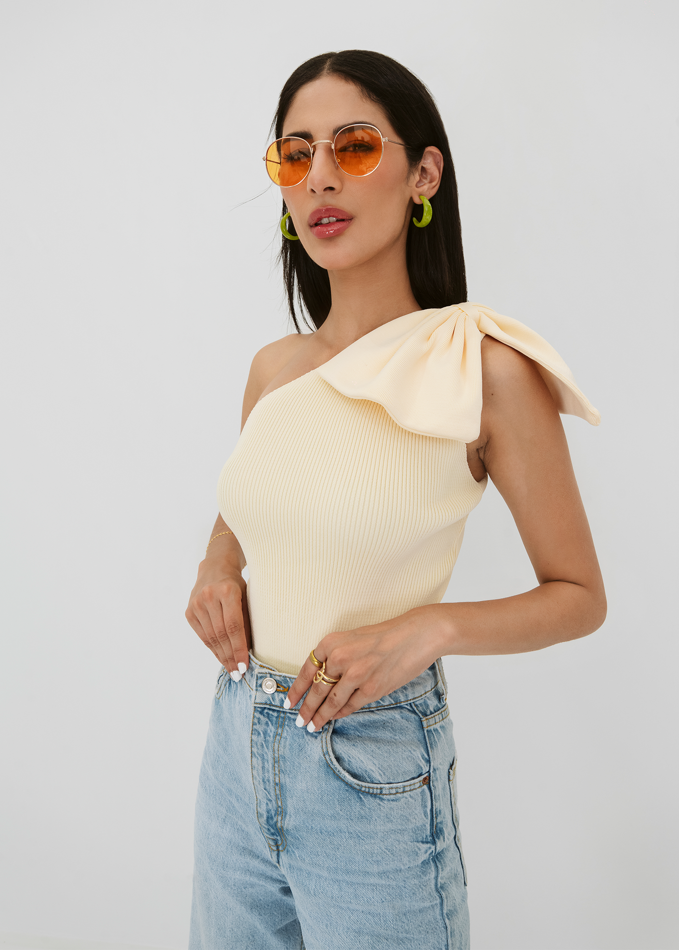 CREAM BIG BOW TOP